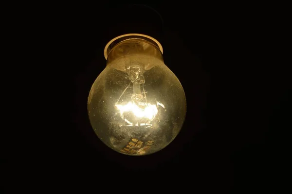 Closeup Shot Old Light Bulb Darkness — Stock Photo, Image