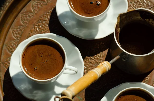 Overhead Shot Turkish Coffee Pot Wooden Handle White Cups Filled — Stock Photo, Image