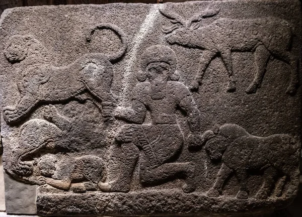 Krásný Záběr Staré Kamenné Dlaždice Hittite Starobylými Postavami — Stock fotografie
