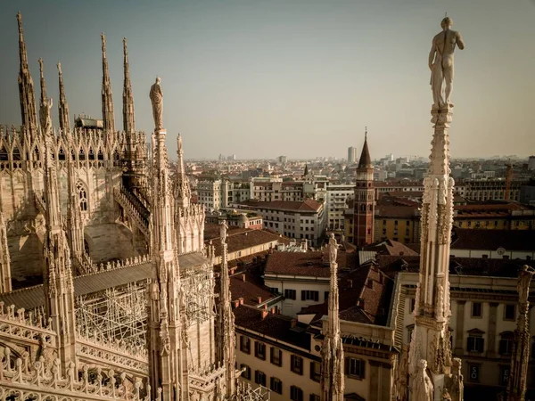 Высокоугольный Снимок Миланского Собора Дневном Свете — стоковое фото