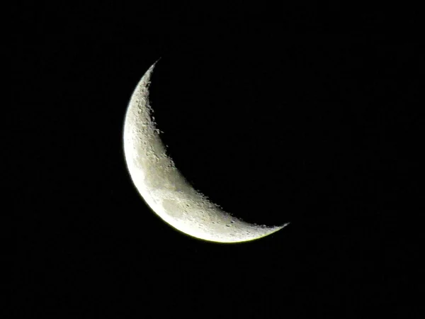 Gros Plan Croissant Lune Décroissant Sur Fond Noir — Photo