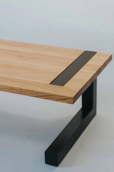 Una Hermosa Toma Mesa Madera Moderna Aislada Sobre Fondo Blanco —  Fotos de Stock