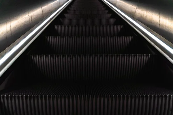 Les Escaliers Escalier Roulant Intérieur Moderne — Photo