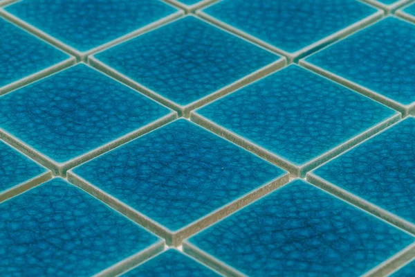 파란색 색조의 세라믹 타일의 클로즈업 — 스톡 사진