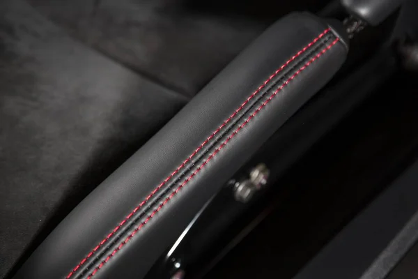 Detailní Záběr Kožené Detaily Interiéru Luxusního Vozu Pod Světly — Stock fotografie