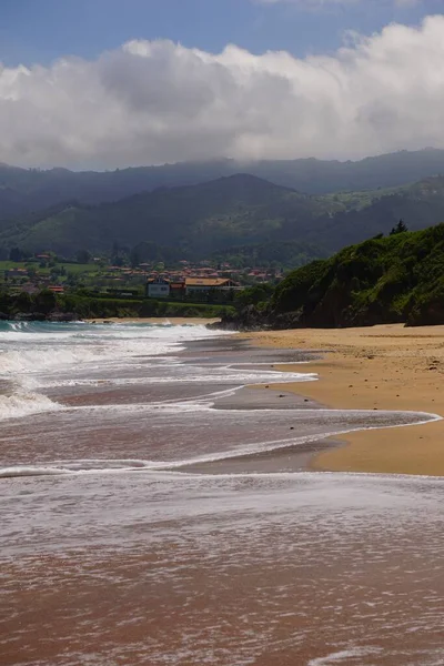 Praia Vazia Sem Pessoas Lugar Tranquilo Uma Praia Espanhola — Fotografia de Stock