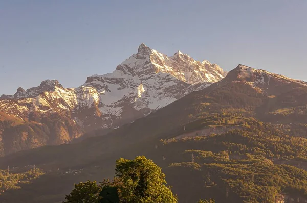 Uma Variedade Belas Montanhas Dents Midi Cobertas Neve Valais Suíça — Fotografia de Stock