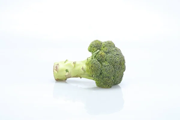 Närbild Bild Bild Färsk Grön Broccoli Isolerad Vit Bakgrund — Stockfoto
