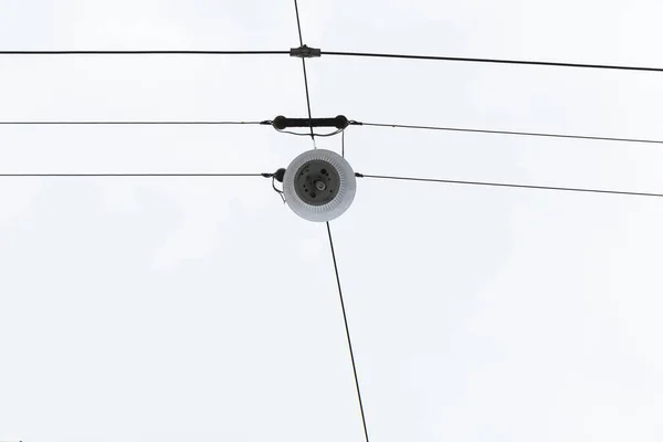 Antennenkabel Der Elektrischen Verkabelung Von Unten Gesehen Bilden Linien Und — Stockfoto