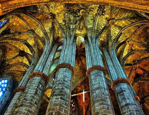 Låg Vinkel Skott Kolumnerna Basilikan Santa Maria Del Mar Barcelona — Stockfoto