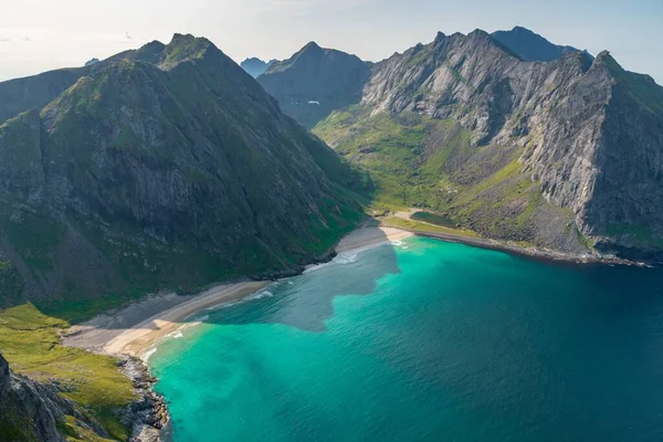 Неспокійна Сцена Пляжі Квальвіка Норвегії Сонячний День — стокове фото