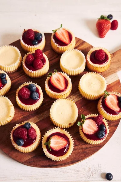 Plan Grand Angle Cupcakes Fromage Avec Gelée Fruits Fruits Sur — Photo