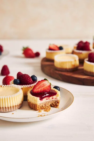 Plan Grand Angle Cupcakes Fromage Avec Gelée Fruits Fruits Sur — Photo