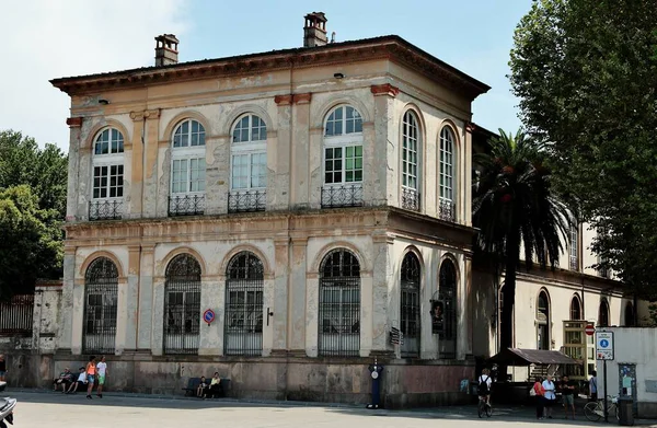 Schöne Aufnahme Eines Alten Gebäudes Der Stadt Lucca Der Toskana — Stockfoto