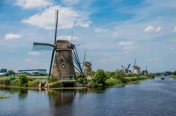 Kinderdijk Nederländerna Jun 2019 Väderkvarn Kinderdijk Som Producerar Energi Genom — Stockfoto