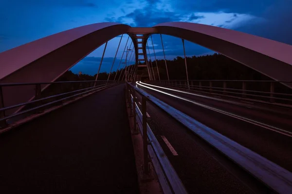 Belo Tiro Uma Ponte Suspensa Arco Durante Pôr Sol — Fotografia de Stock