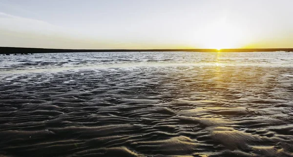 Tiro Panorâmico Mar Com Sol Horizonte Pôr Sol — Fotografia de Stock