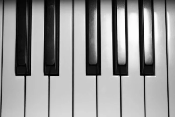 Closeup Shot Piano Black White Tiles — Stock Photo, Image