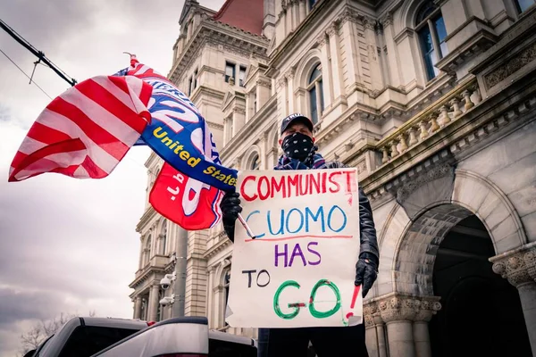 Albania Nueva York Estados Unidos Abril 2020 Manifestantes Manifiestan Contra — Foto de Stock