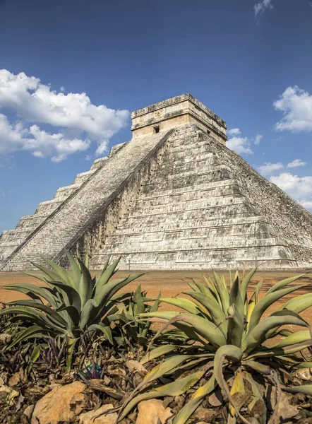 Vertical Shot Mayan Pyramid Chichen Itza Mexico — Stock Photo, Image