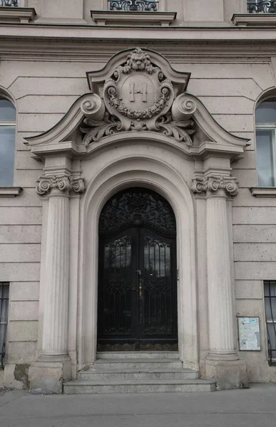 Vertical Shot Iron Door Entrance Luxurious Building Prague Czech Republic — Stock Photo, Image