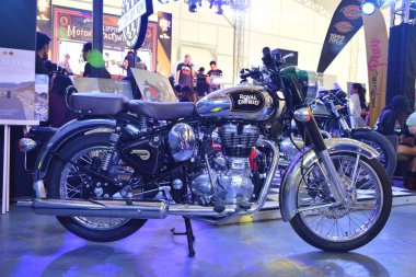 Philippine Moto Heritage 'da Royal Enfield Klasik 500 motosiklet