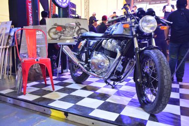 Pasig, 29 Eylül: Philippine Moto Heritage 'da Royal Enfield motosikleti 29 Eylül 2019' da Metrotent Kongre Merkezi, Pasig, Filipinler.