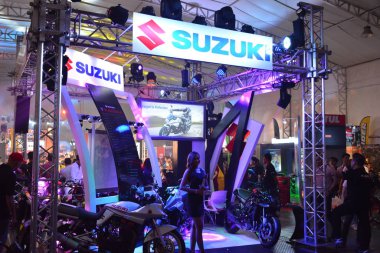 Filipin Moto Mirası Hafta Sonu 'nda Suzuki motosiklet standı