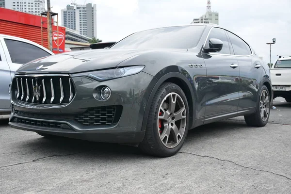 Maserati Levante SUV на Филиппинском мото-уикенде — стоковое фото