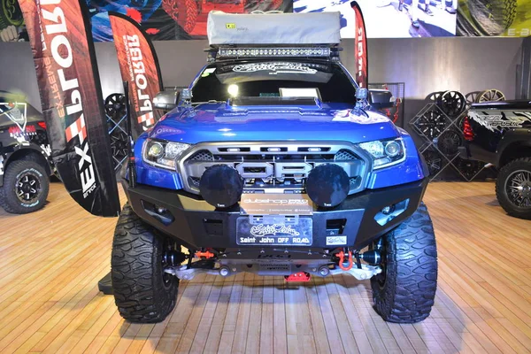 Ford Ranger Raptor odebrać w salonie samochodowym Manila — Zdjęcie stockowe