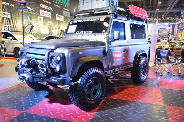 Land Rover Defender em Manila Auto Salon — Fotografia de Stock