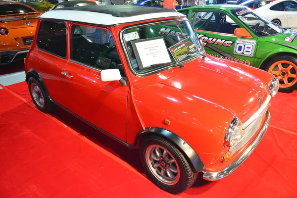 Red Mini Cooper Limited Mr. Bean — Stock Photo, Image