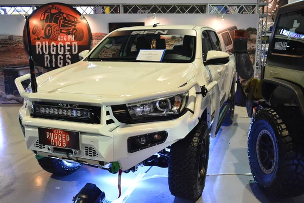 Toyota Hilux pegar em Manila Auto Salon — Fotografia de Stock