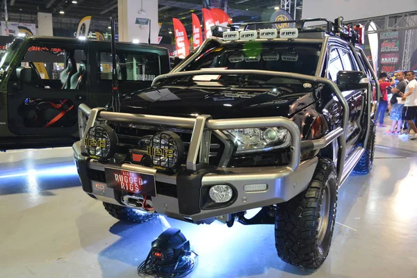 Ford Ranger pegar em Manila Auto Salon — Fotografia de Stock