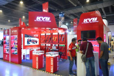 Manila Oto Salonunda Kyb süspansiyon kabini 