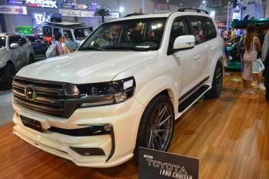 Manila Oto Salonunda 2019 Toyota arazi kruvazörü