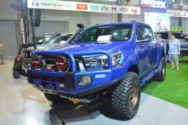 Toyota Hilux Manila Oto Salonu 'ndan aldı.