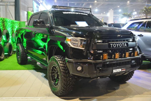 Toyota Tundra Manila Oto Salonu 'ndan aldı. 