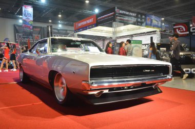 Manila Oto Salonunda Dodge Charger