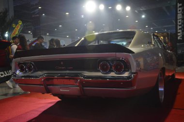 Manila Oto Salonunda Dodge Charger