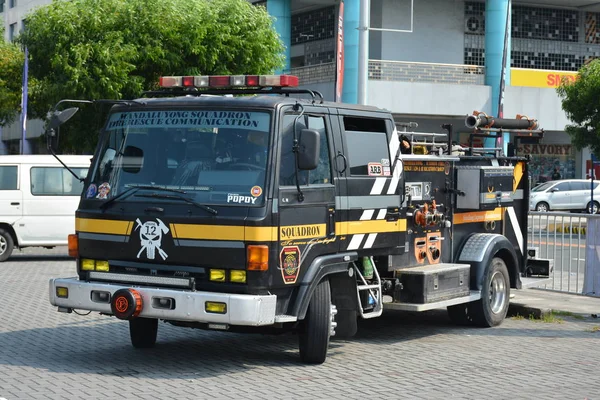 Mandaluyong Dywizjonu straży pożarnej w Bumper do Bumper 15 pokaz samochodów — Zdjęcie stockowe