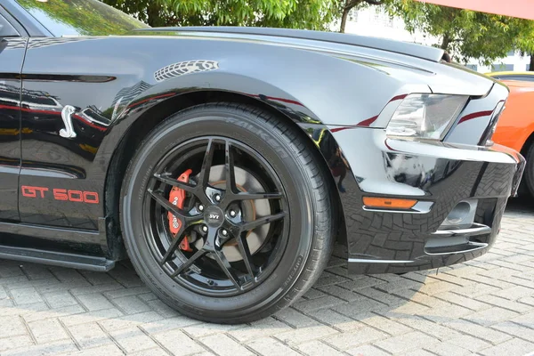 Ford Mustang Cobra Rad an Stoßstange 15 Autoshow — Stockfoto