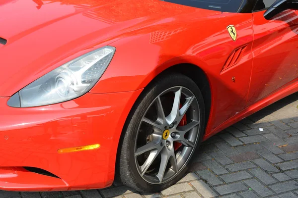 Ferrari California на автошоу B15 — стоковое фото