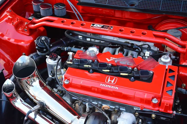 Bumper 'dan Tampon 15' e Honda Civic motoru — Stok fotoğraf