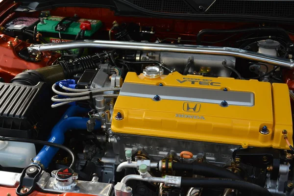 Honda Civic motor no pára-choques para Bumper 15 show de carros — Fotografia de Stock