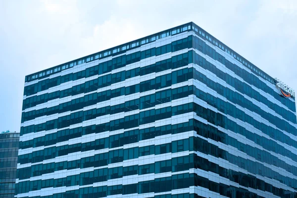 Amazon building facade — 스톡 사진