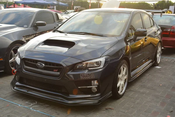 Subaru Wrx Sti στο Bumper να Bumper 15 αυτοκίνητο δείχνουν — Φωτογραφία Αρχείου