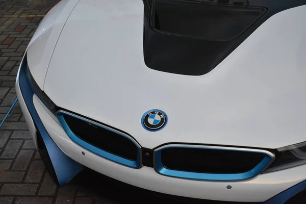 BMW i8 на автосалоне B15 — стоковое фото