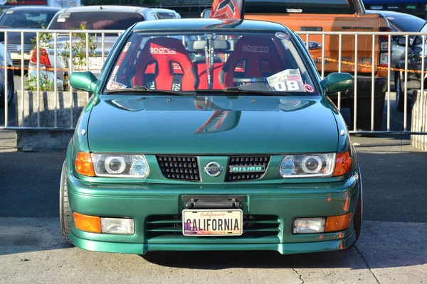 Nissan Sentra at Love, Cars, Babes 6 car show — Stock Photo, Image