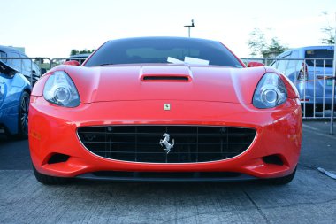 Ferrari California Aşk, Araba, Bebekler 6 araba fuarında